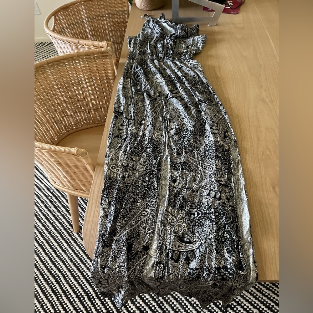 American Eagle|Boho Maxi Floral Dress in Floral Print w Bronze Buttons & Tassel•